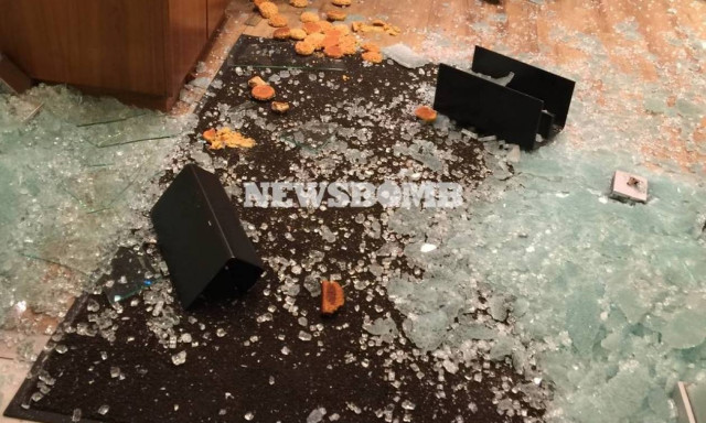 Σοβαρά επεισόδια στο Σύνταγμα κατά την πορεία συμπαράστασης στην Ηριάννα (pics+vids)