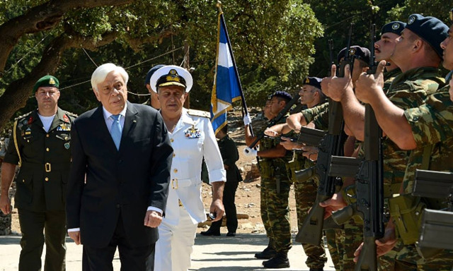 Πρωτοφανής πρόκληση κατά Παυλόπουλου: Οι Τούρκοι παρενόχλησαν το ελικόπτερο που τον μετέφερε