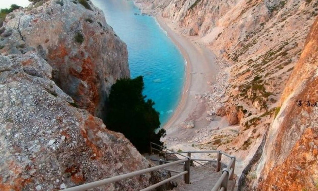 Αυτή είναι η πιο επικίνδυνη παραλία της Ελλάδας (video)