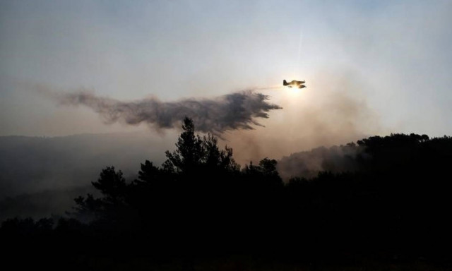 Καίγεται για τρίτη μέρα το Μαυροβούνιο - Εκκλήσεις για διεθνή βοήθεια (vid)