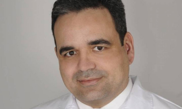 Εκφύλιση ωχράς κηλίδας, ο νέος ενδοφακός που σας διευκολύνει στο διάβασμα