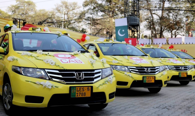 Πακιστάν:Ταξί με συνεπιβάτη...προξενήτρα