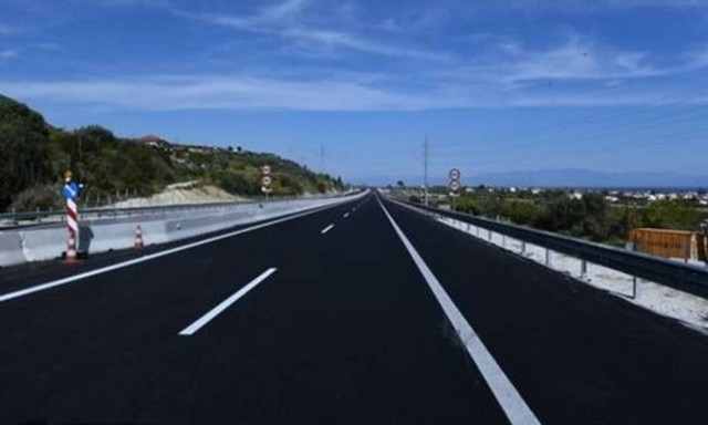 ΠΡΟΣΟΧΗ: Κυκλοφοριακές ρυθμίσεις στην Εθνική Οδό Κορίνθου - Πατρών