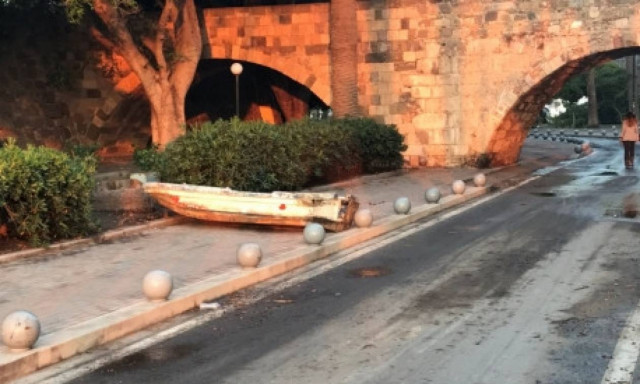 Κως: Ο σεισμός προκάλεσε μίνι τσουνάμι ύψους 70 εκατοστών - Οι βάρκες βγήκαν στη στεριά (pics)