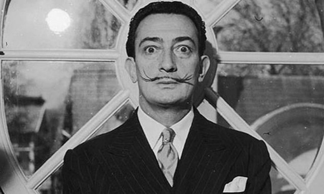 Απίστευτο: Το χαρακτηριστικό μουστάκι του Νταλί παραμένει άθικτο τρεις δεκαετίες μετά τον θάνατό του