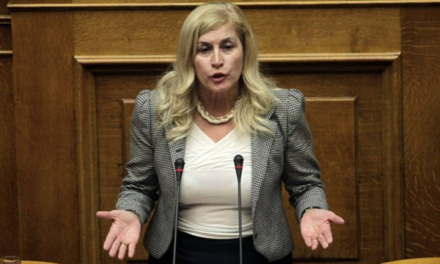 Απίστευτες δηλώσεις Αυλωνίτου για Βαρουφάκη: Κάνει σαν την Βουγιουκλάκη