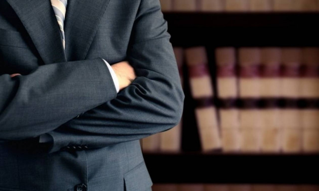 Προσοχή!: Δικηγόροι «μαϊμού» εξαπατούν πολίτες