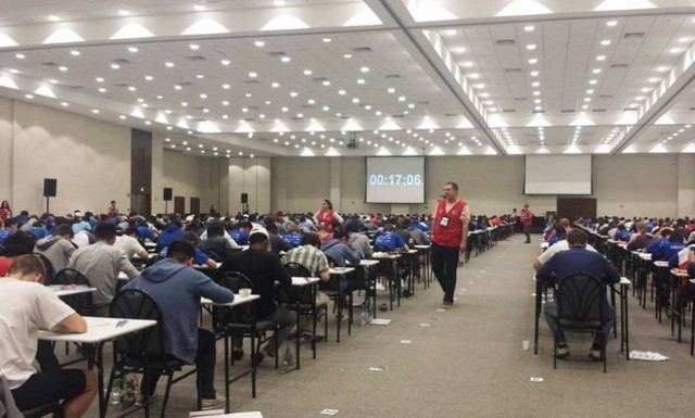 Δωδέκατη στον κόσμο και πρώτη στην ΕΕ η ελληνική ομάδα στην 58η Διεθνή Μαθηματική Ολυμπιάδα