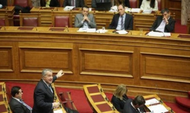 Σκληρό «ροκ» Παππά-Βορίδη στη Βουλή