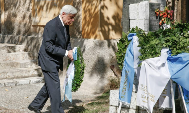 Αποκατάσταση Δημοκρατίας: Τιμές στον Σπύρο Μουστακλή απέδωσε ο Προκόπης Παυλόπουλος