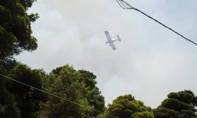 Σε εξέλιξη πυρκαγιά στις Λούτσες Κέρκυρας – Μεγάλη δύναμη της Πυροσβεστικής στο σημείο