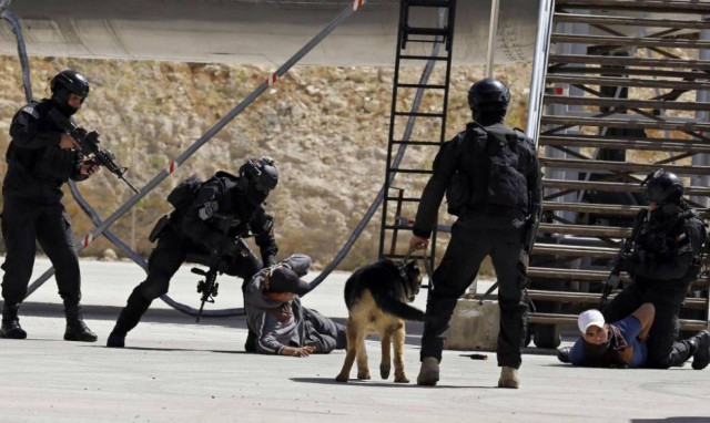 Εκκενώνουν την πρεσβεία του Ισραήλ για να μη λιντσάρουν το προσωπικό