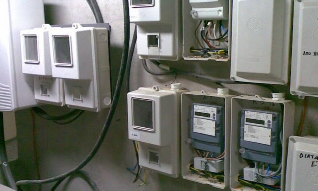 Σύρος: Ξυλοκόπησε υπάλληλο της ΔΕΔΔΗΕ που πήγε να κόψει το ρεύμα!