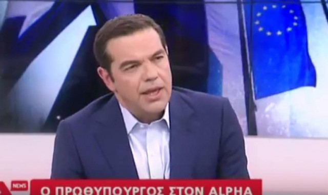 Το απρόοπτο στην εμφάνιση Τσίπρα που παραλίγο να τινάξει τη συνέντευξη στον αέρα (video)