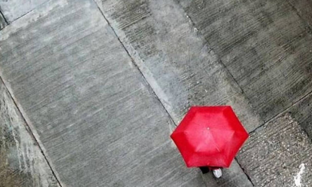 Καιρός - Έκτακτο δελτίο της ΕΜΥ: Η κακοκαιρία φτάνει στην Αθήνα - Πού θα σαρώσουν έντονα φαινόμενα