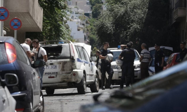 Νέα επίθεση με μολότοφ στο σπίτι του Αλέκου Φλαμπουράρη