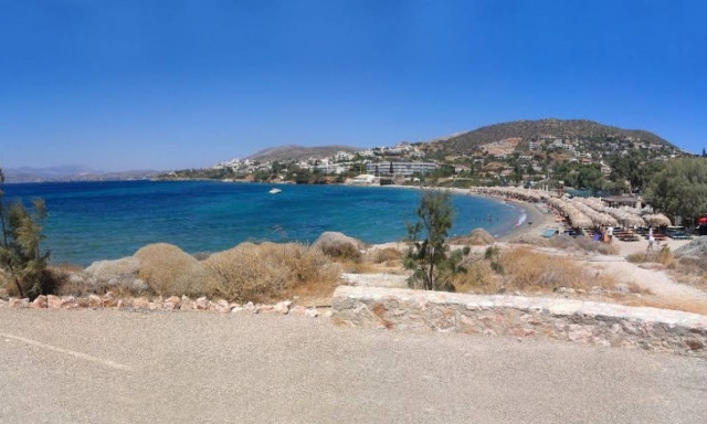 Συναγερμός στην παραλία «Μαύρο Λιθάρι» της Αττικής