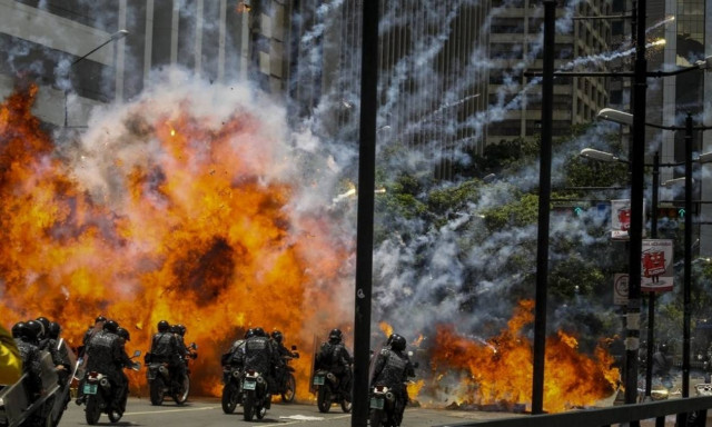 Στο αίμα «πνίγηκαν» οι εκλογές στη Βενεζουέλα - Δείτε συγκλονιστικές φωτογραφίες και βίντεο