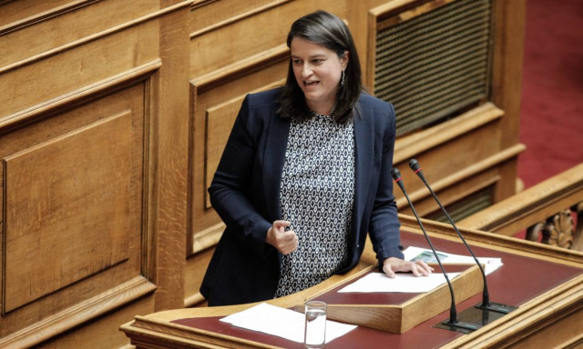 ΝΔ για παρελάσεις: Ανατρέπουν παραδόσεις δεκαετιών στο όνομα ενός δήθεν προοδευτισμού