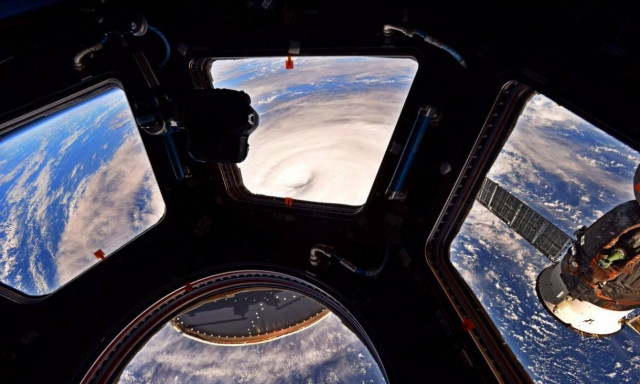 Εντυπωσιακό: Δες πώς φαίνεται από το Διάστημα η μεγαλύτερη καταιγίδα στον πλανήτη! (pics)