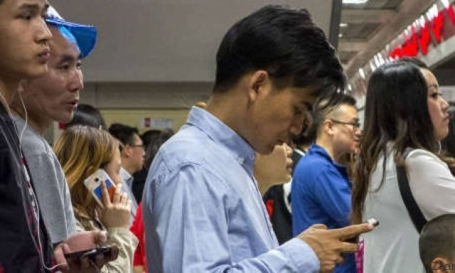 Συνδεδεμένοι μόλις... 751 εκατομμύρια Κινέζοι!