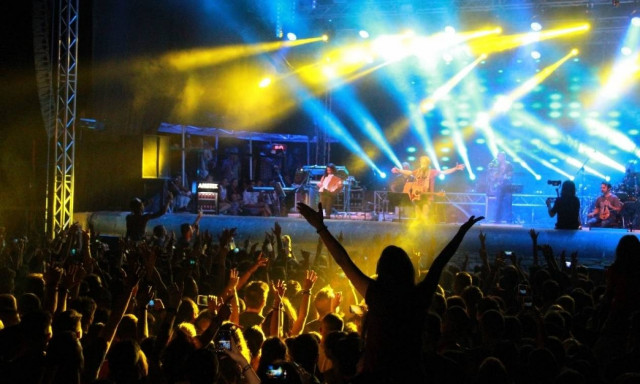 To 39o River Party διανύει την τρίτη ημέρα του