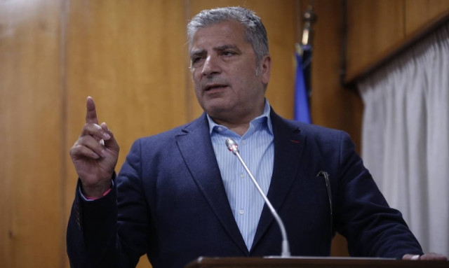 «Εμφύλιος» στους γιατρούς για τη μεταρρύθμιση της νομοθεσίας περί Ιατρικών Συλλόγων