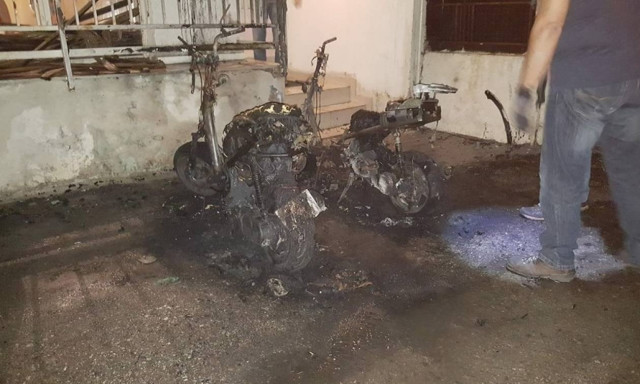 Πάτρα: Θρίλερ με τους εμπρησμούς αυτοκινήτων – Κινδύνευσε σπίτι