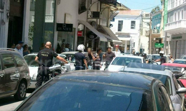 Άγριο ξύλο μεταξύ Κρητικών και Ρωσοπόντιων στο κέντρο των Χανίων (pics)