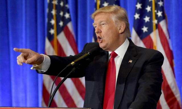 Ο Τραμπ στρέφεται κατά της Κίνας για ζητήματα πνευματικής ιδιοκτησίας