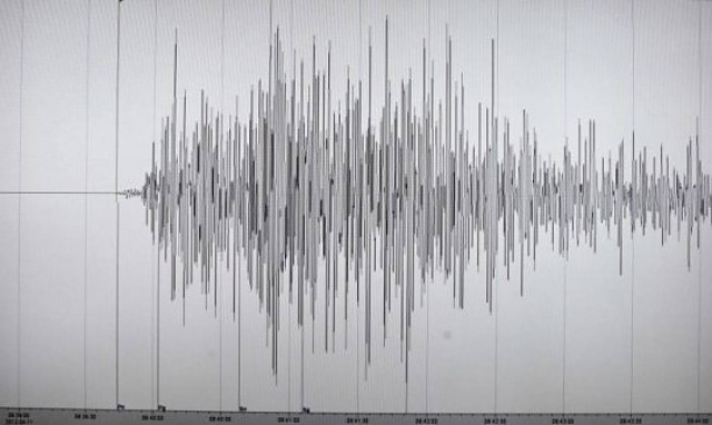 Ισχυρός σεισμός 6,5 Ρίχτερ στη Σουμάτρα της Ινδονησίας