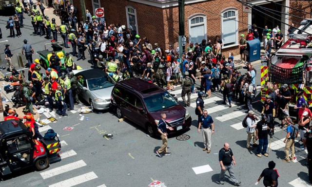 ΗΠΑ - Μάικ Πενς: Καμία ανοχή «στο μίσος και τη βία των ακροδεξιών» δηλώνει ο Αμερικανός αντιπρόεδρος