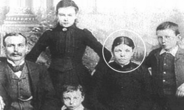 Σαν σήμερα το 1896 σημειώνεται το πρώτο αυτοκινητιστικό δυστύχημα στην ιστορία της ανθρωπότητας