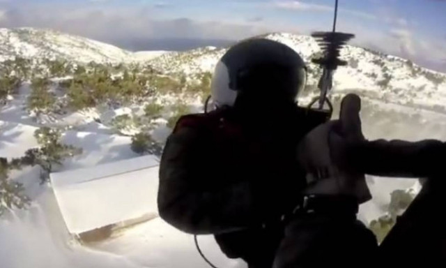 Βίντεο που κόβει την ανάσα! Έτσι σώζει ζωές το Πολεμικό Ναυτικό: Καρέ – καρέ επιχειρήσεις διάσωσης