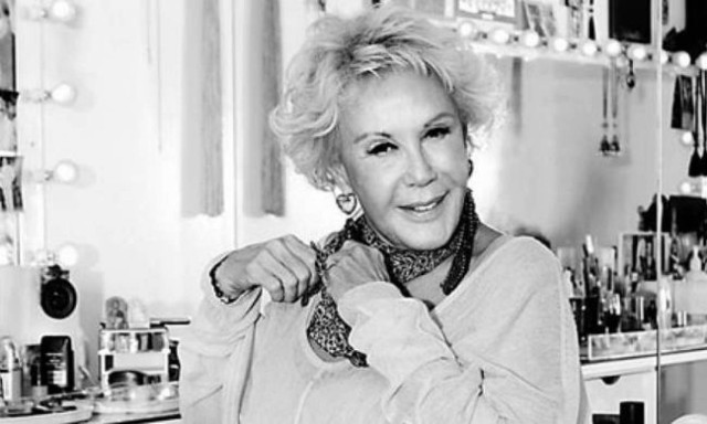 Friends, fans and family attend funeral for actress Zoe Laskari