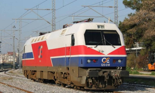 Εκτροχιάστηκε τρένο στη Λάρισα