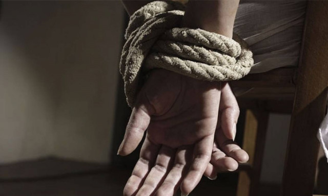 Συναγερμός στην Αστυνομία - Μαρτυρία – σοκ: «Είδα να απαγάγουν γυναίκα στη Λιοσίων»