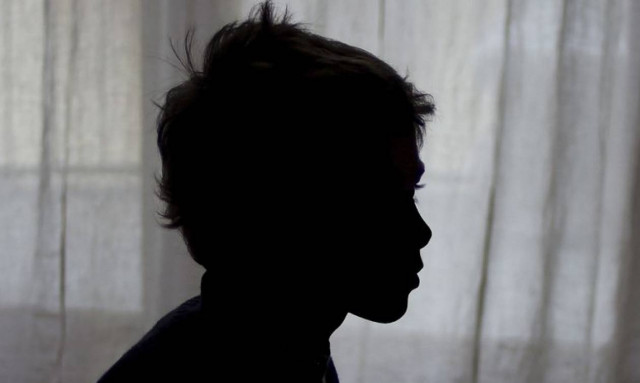 Σοκ: 12χρονος ξυλοκόπησε μέχρι θανάτου 7χρονο μαθητή μέσα στο σχολείο