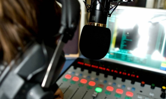 Συνελήφθη ιδιοκτήτης ραδιοφωνικών σταθμών – Χρέη στο Δημόσιο και σε εργαζόμενους