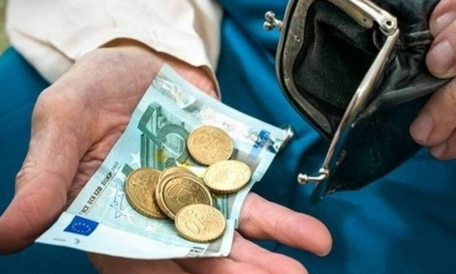 Συντάξεις Σεπτεμβρίου 2017- Αντίστροφη μέτρηση για την καταβολή - Πότε μπαίνουν τα χρήματα