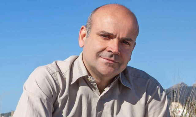 Μαχαίρωσαν το δήμαρχο Ελευσίνας