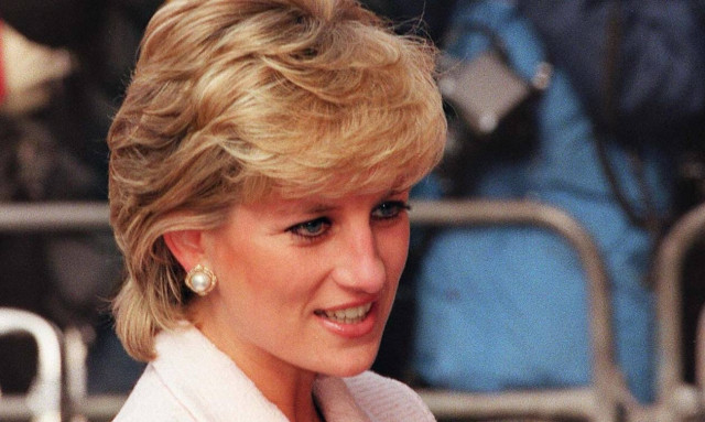 Πριγκίπισσα Νταϊάνα: Οι θεωρίες και τα σενάρια για τον τραγικό θάνατό της