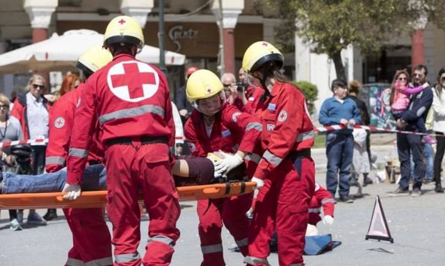 Ελλάδα – Εσθονία: Η Ελληνική Ποδοσφαιρική Ομοσπονδία τιμά τον Ελληνικό Ερυθρό Σταυρό