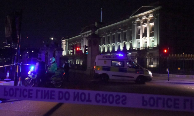 Βρετανία: Ύποπτος για τρομοκρατία ο 26χρονος δράστης του Μπάκιγχαμ