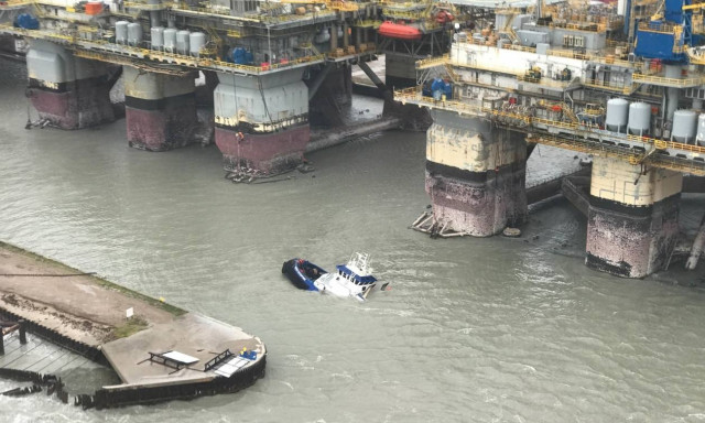 Στη Λουιζιάνα έφτασε η καταιγίδα  Χάρβεϊ - Το Τέξας μετρά τις «πληγές» του (Vids)