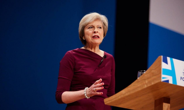 Πυρηνικός τρόμος: Αυστηρές κυρώσεις κατά της Βόρειας Κορέας ζητά η Μέι