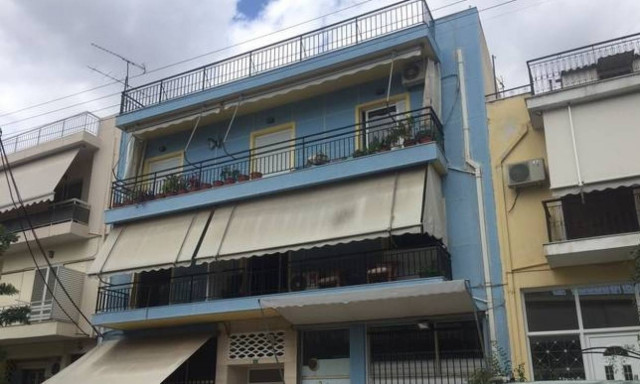 Θρήνος: Πέθανε η 18χρονη από την Πετρούπολη (vid)