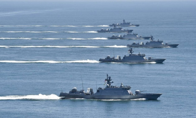 Με ναυτικά γυμνάσια απαντά η Σεούλ στη Βόρεια Κορέα