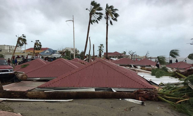 Σοκαριστικές φωτογραφίες από το πέρασμα του φονικού κυκλώνα Ίρμα