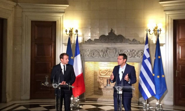 LIVE: Επίσκεψη Μακρόν - Τσίπρας: Η Ελλάδα γυρίζει σελίδα - Μακρόν: Στηρίζουμε τις επενδύσεις